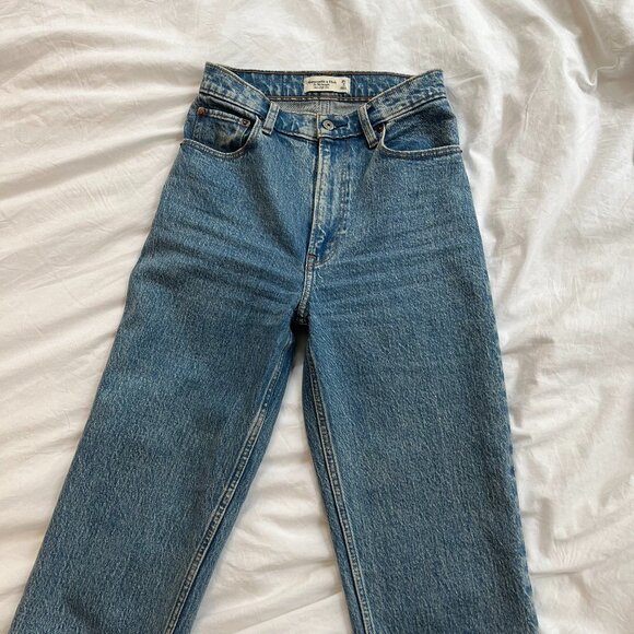 Abercrombie Jeans | Ultra High Rise 90s Straight | Medium | Size 25L | Like New - Picture 5 of 14